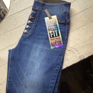 COCO + CARMEN OMG STRAIGHT LEG JEANS.